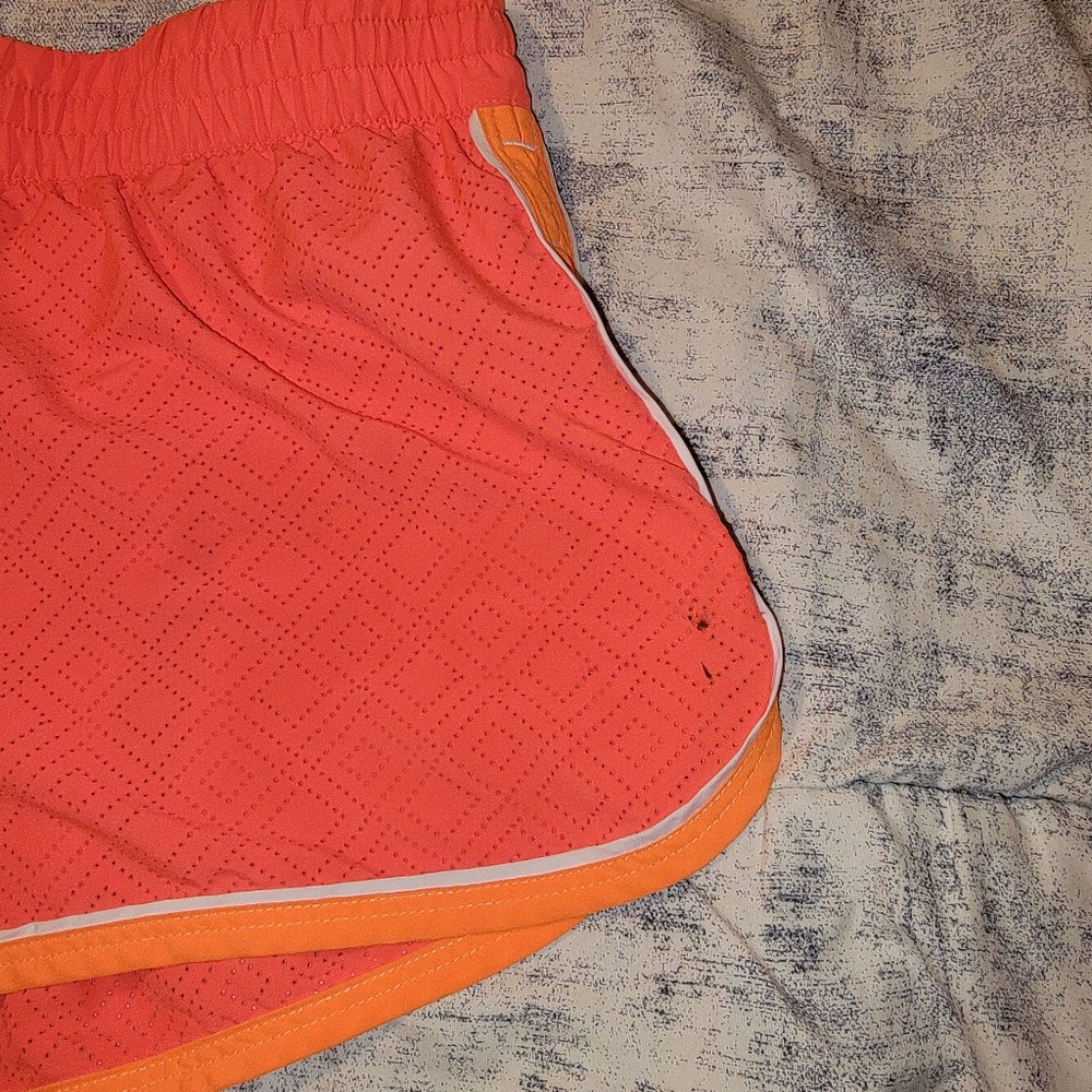Shorts - Picture 2 of 4